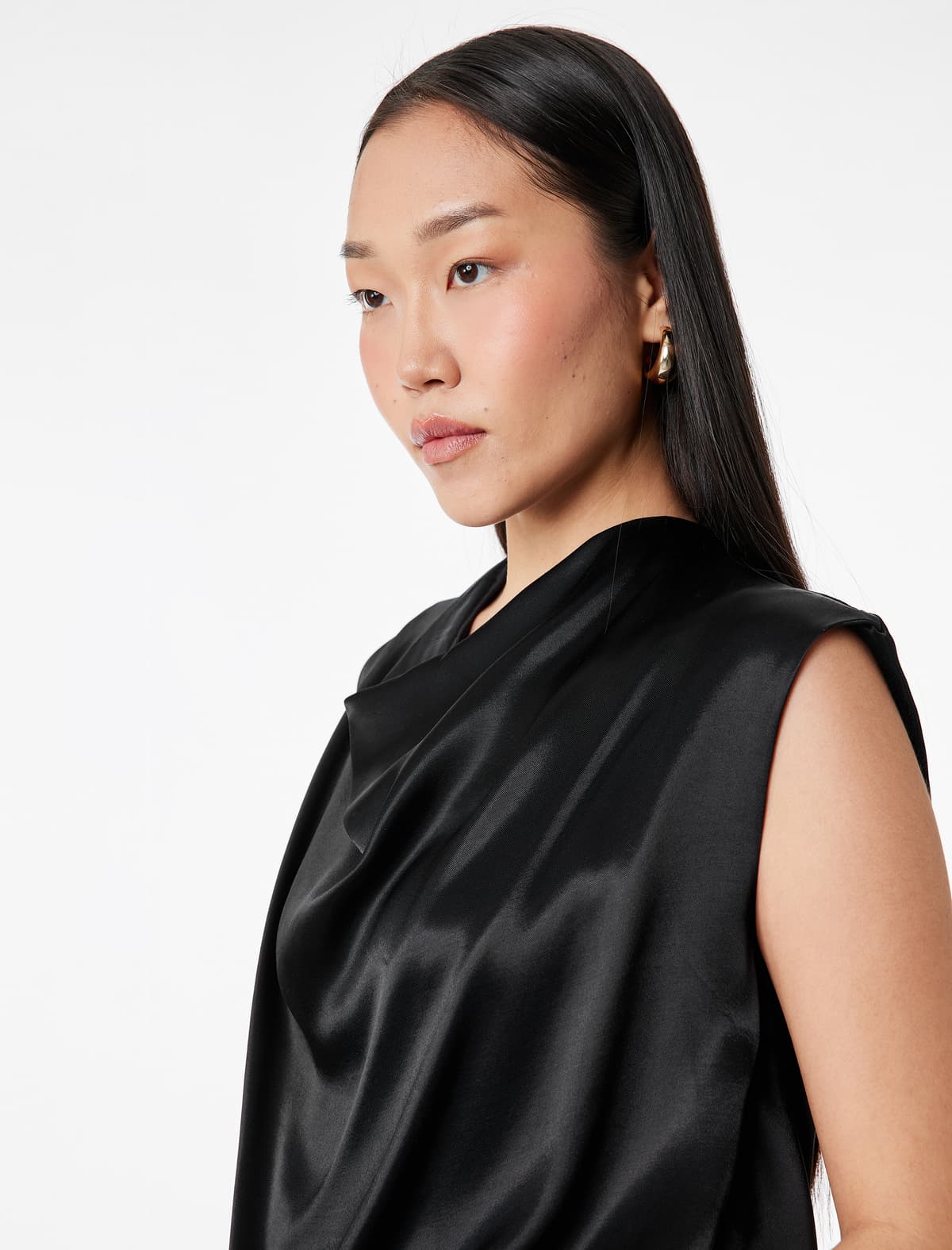 Yaxalı Qolsuz Satin Bluza