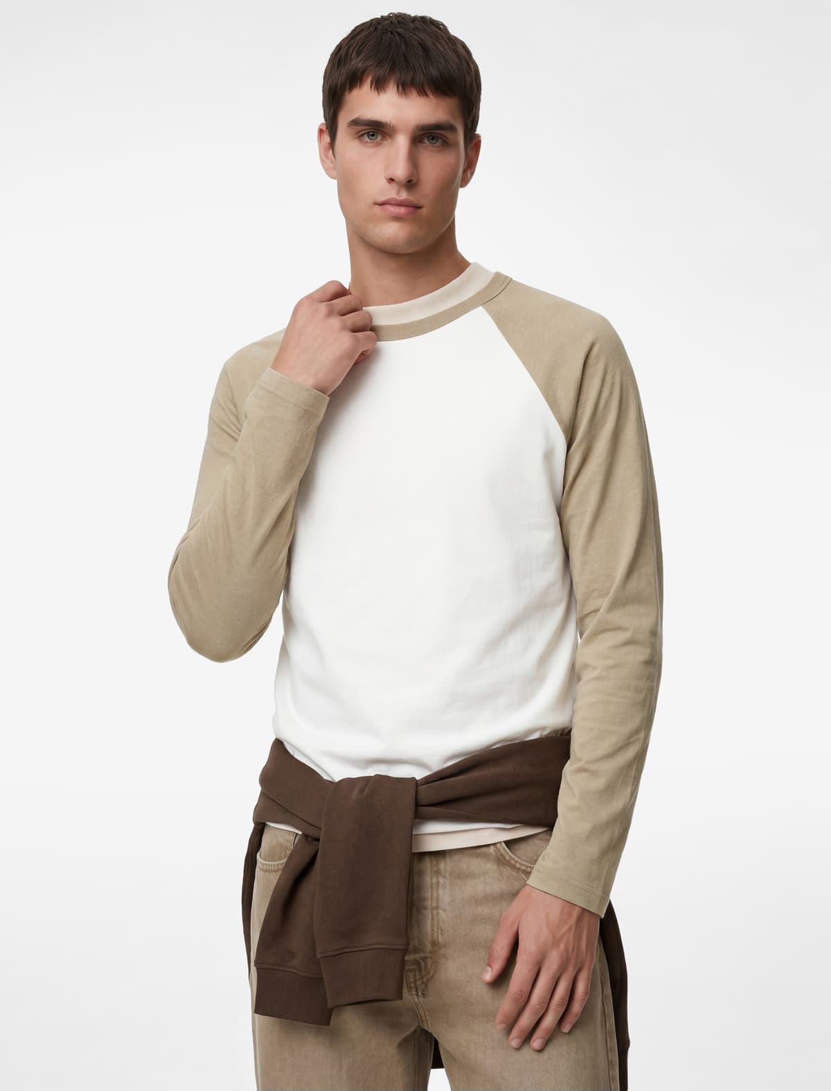 Normal fit Pambıq Yaxa Rəngli Kontrastlı Raglan Uzunqol tişört