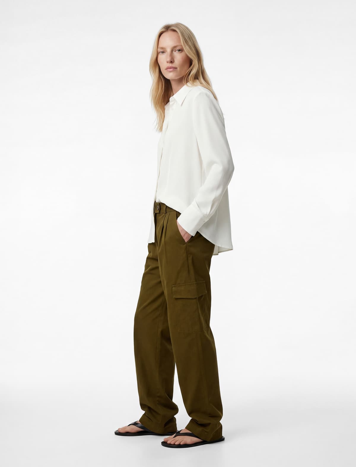 Slim fit Uzunqol Düyməli Satin Tişört