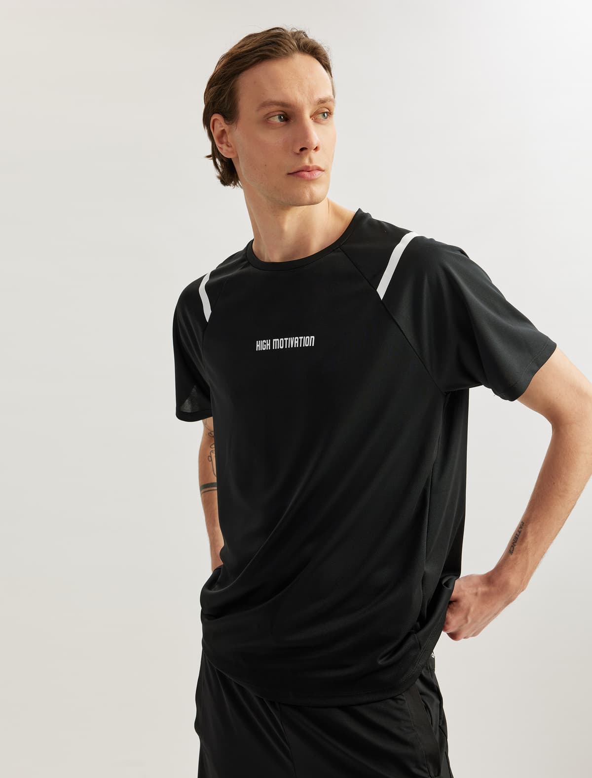 Şüarlı Çaplı Qısaqol Ekipaj Yakalı Böyük Boy İdman T-shirti