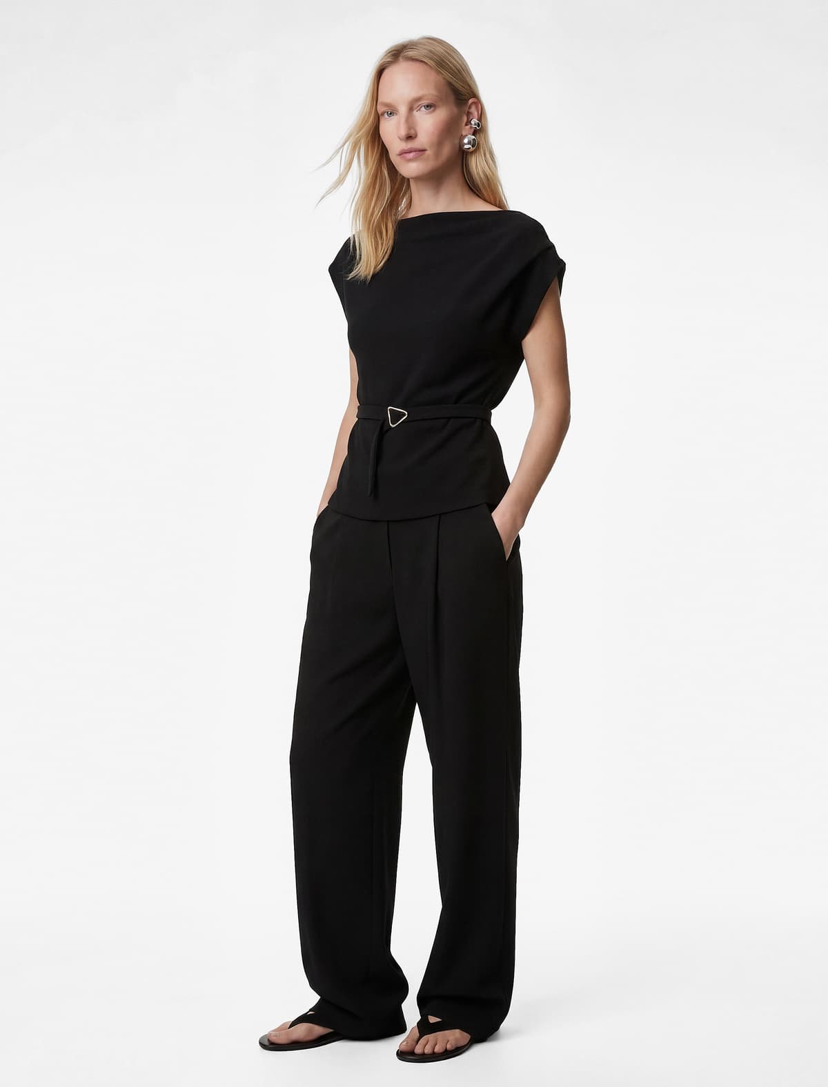 Scuba Fabric Slim Fit Kəmərli Bağlı Çiyin Yakalı Qolsuz Bluza