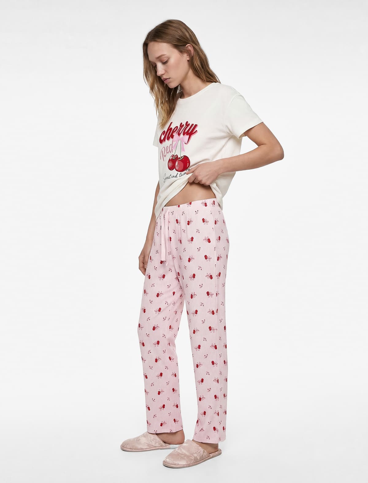 Printed Rahat Qısaqol Dəyirmi yaxalu Pijama Dəsti