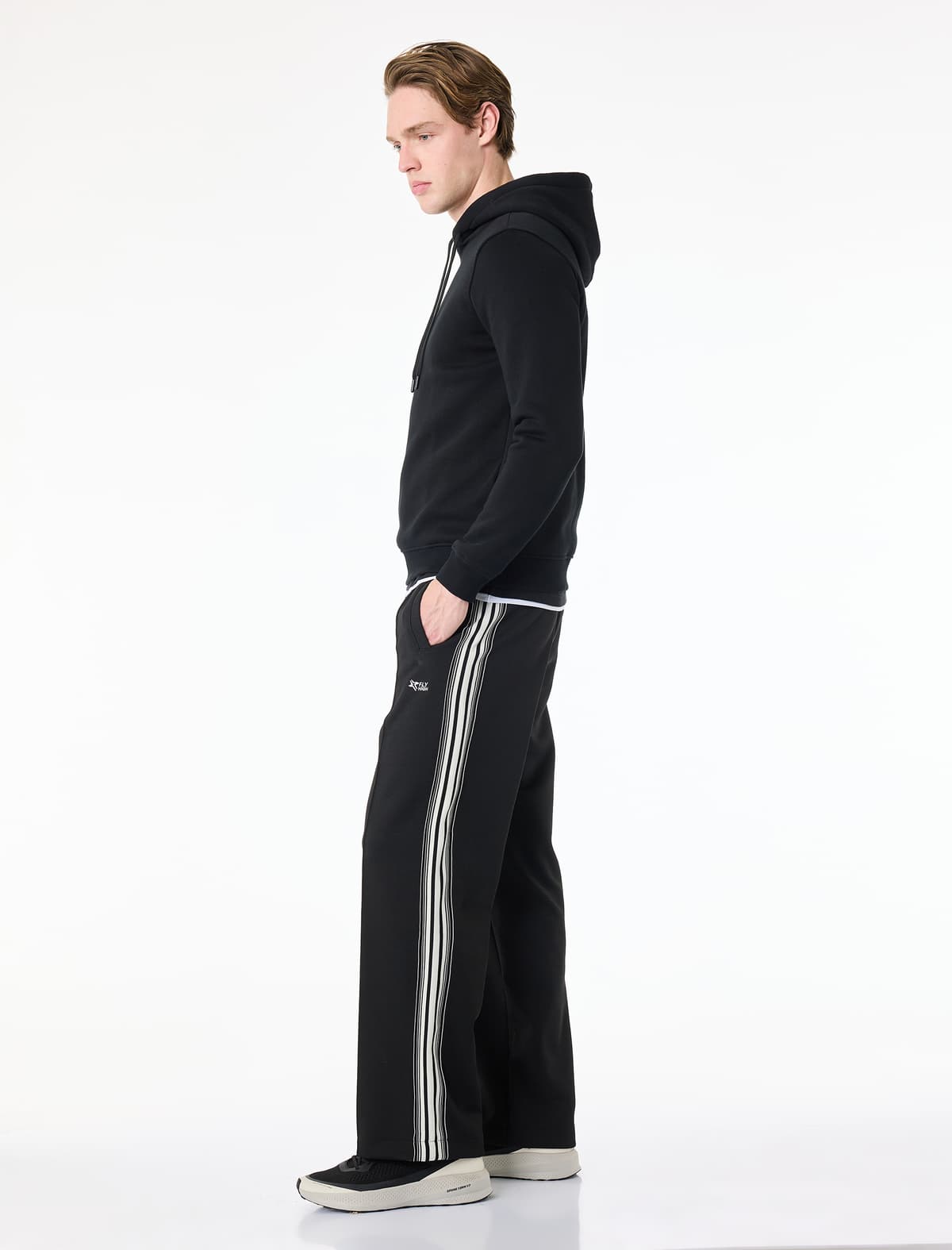 Nakış Detallı və Cibli Boş Fit Sweatpants