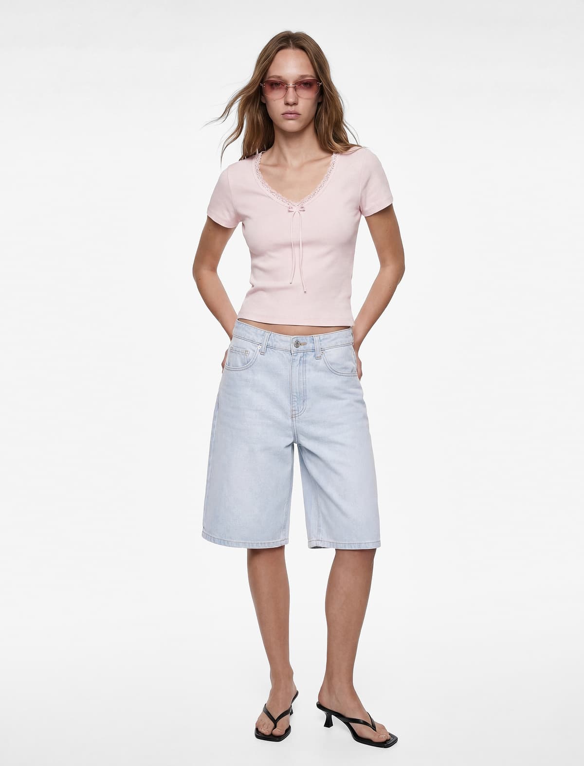 Slim Fit Qısaqol Krujeva Detallı Yaylı V Yakalı köynək