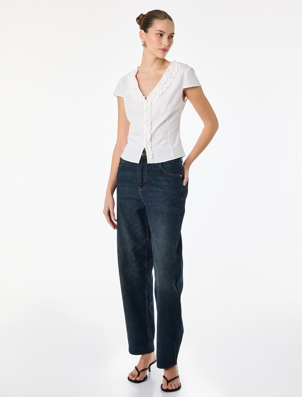 Pambıq Slim fit Qapaqlı V Yaxalı Fırfırlı Poplin Tişört