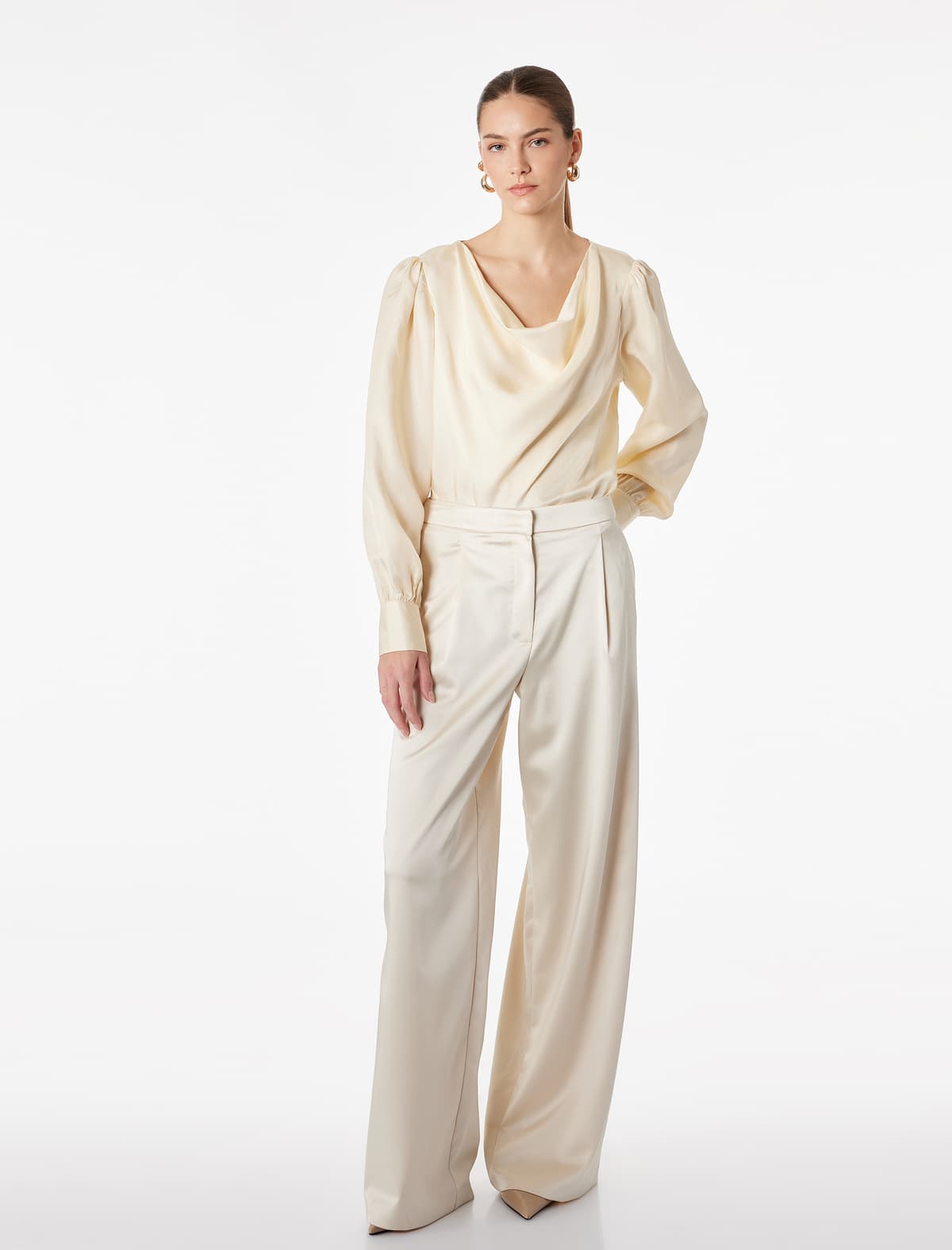 Viskoza Uzunqol Krujeva Yaxalı Satin Bluza