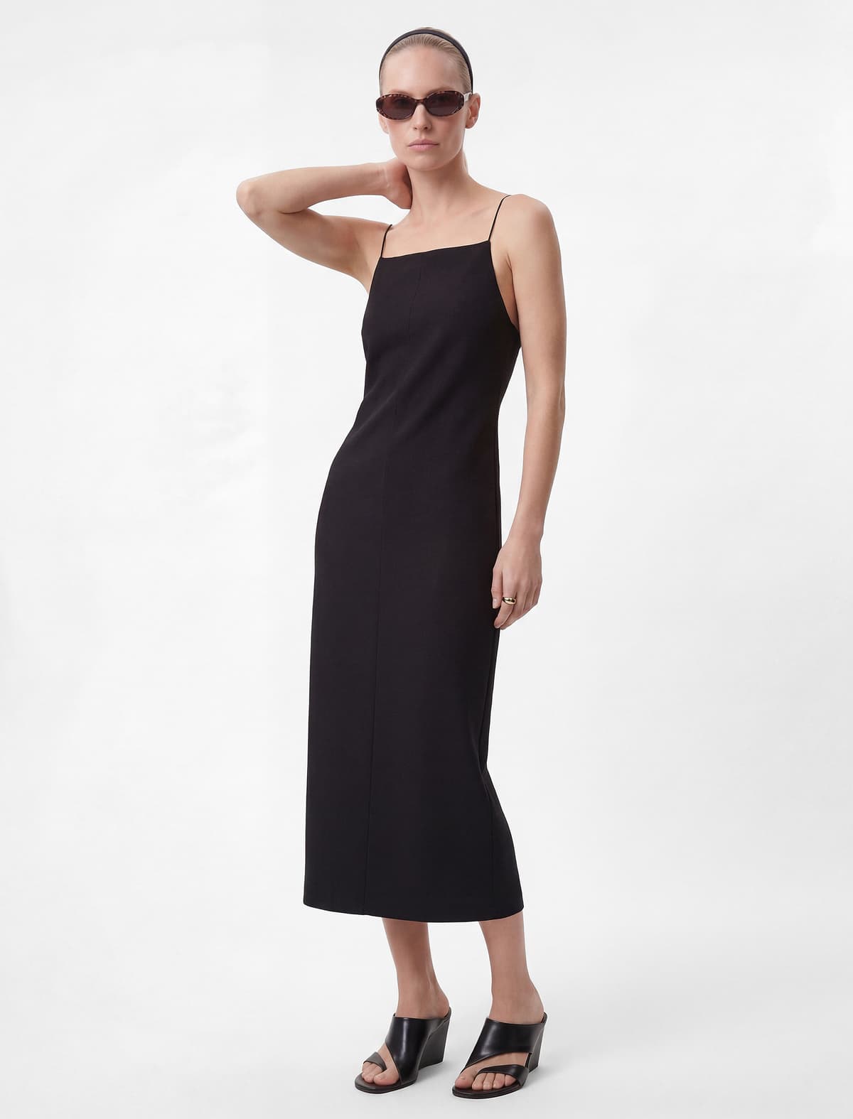 Slim Fit Yarıq Detallı İncə Qayışlı, Boyun Yaxalı Midi Qələmli Don