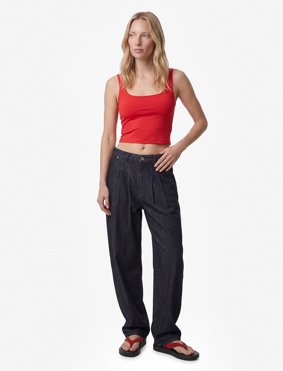 Kvadratboyunlu Slim fit Qalın Kəmərli Crop Top