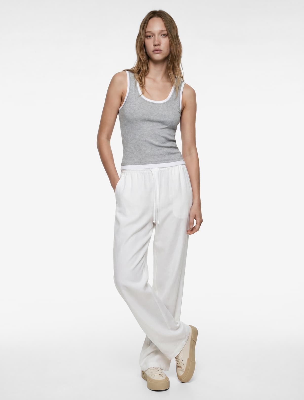 Slim Fit Qolsuz U-Yakalı Kamzulli Bluza