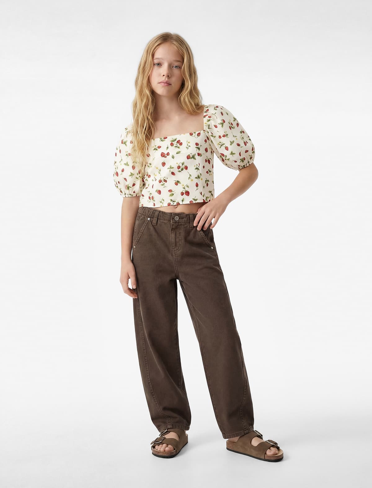Kətan Viskoza Qarışıqlı Gipeli Slim fit Poplin Kvadrat Yaxalı Şar Qolu Çiyələk Naxışlı Bluza