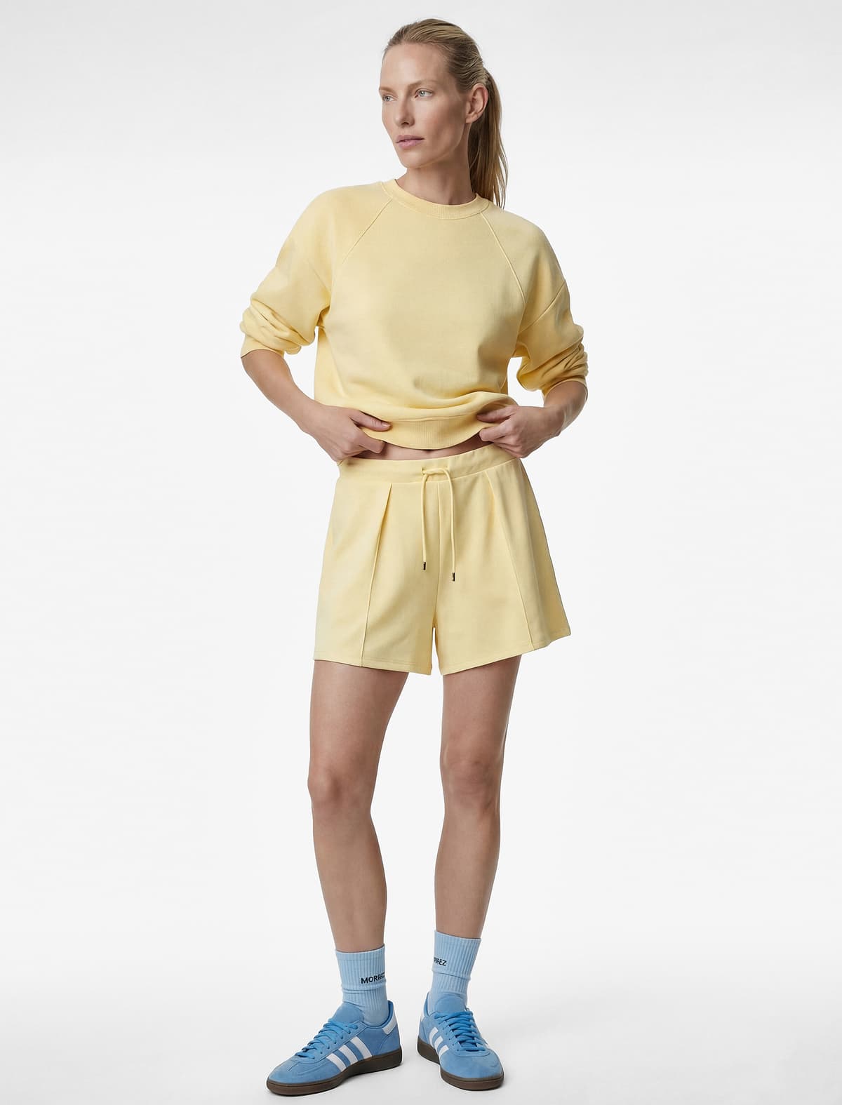 Krujeva Belli Mini Şort