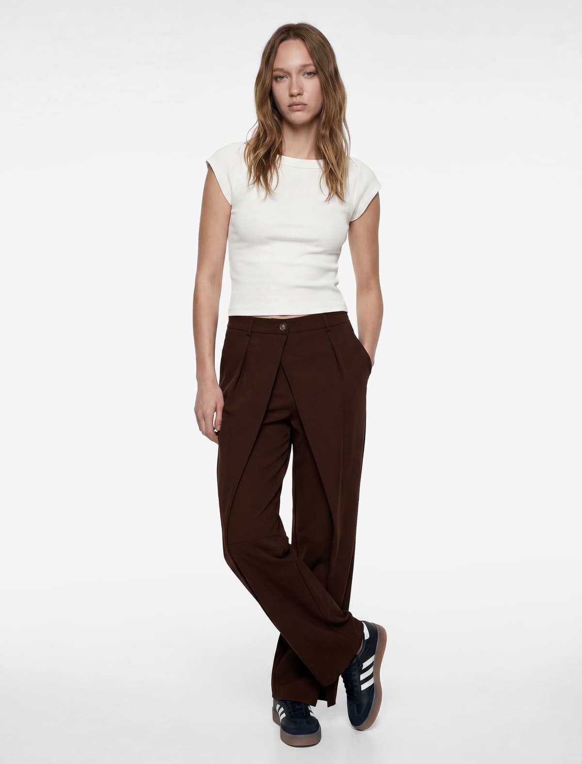 Slim fit Qısaqol Qayıq Yaxalı Pambıq Tişört