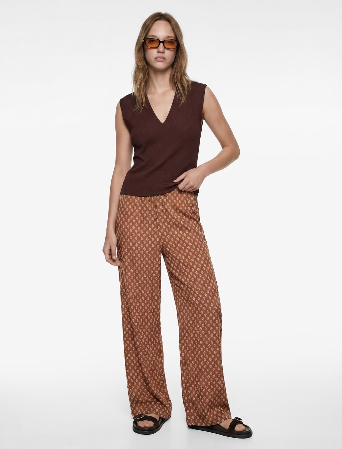 Teksturalı Qolsuz Slim fit V Yaxalı Bluza