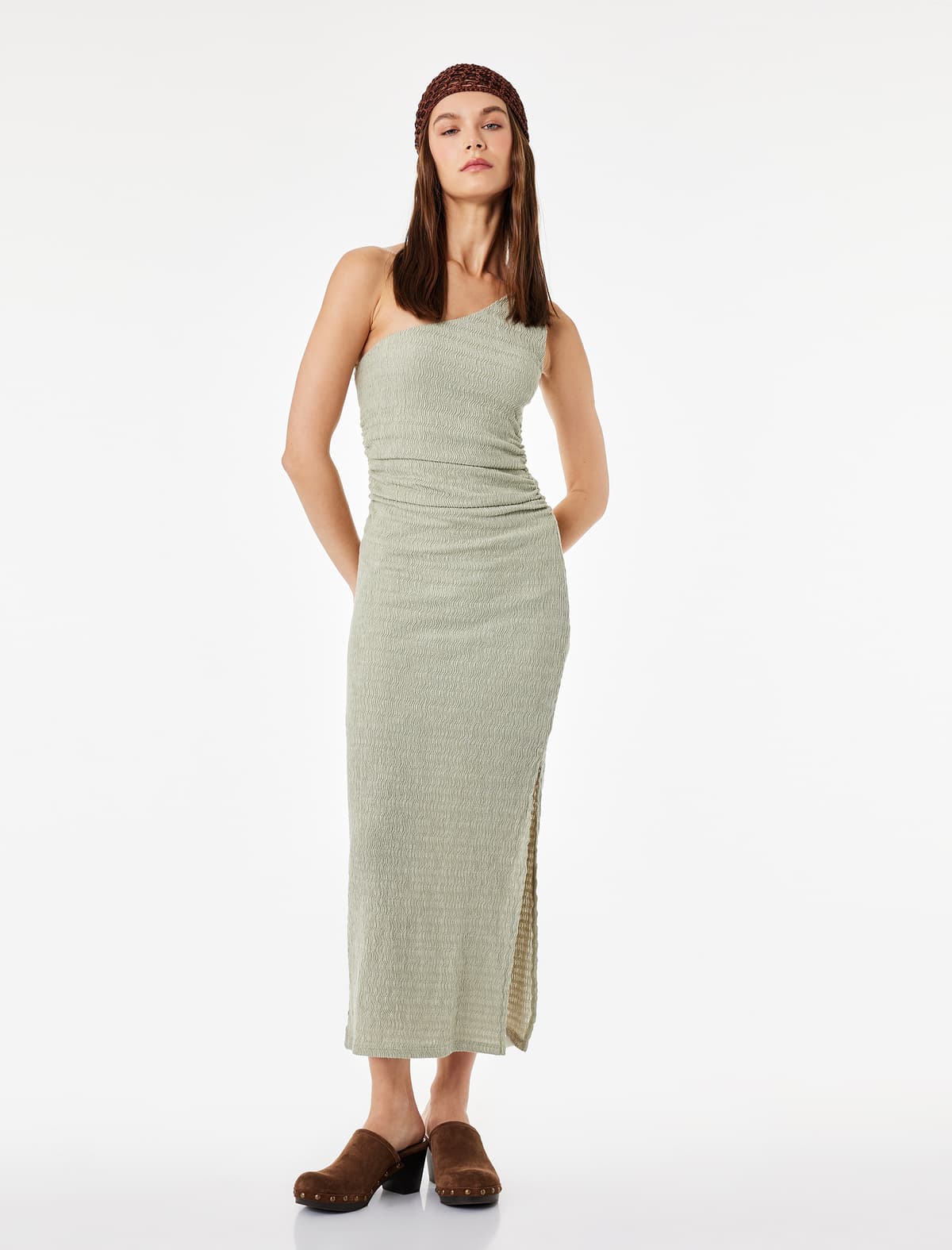 DRESSES