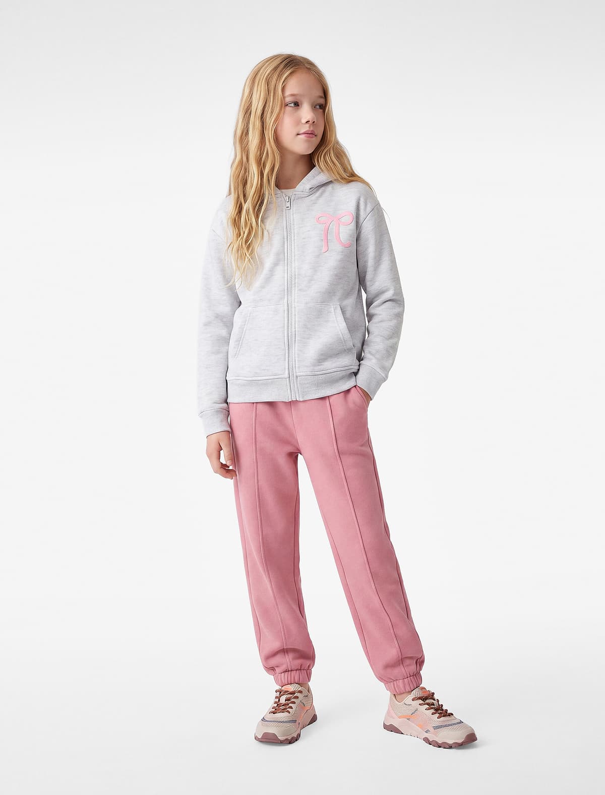 SWEATSHIRTS