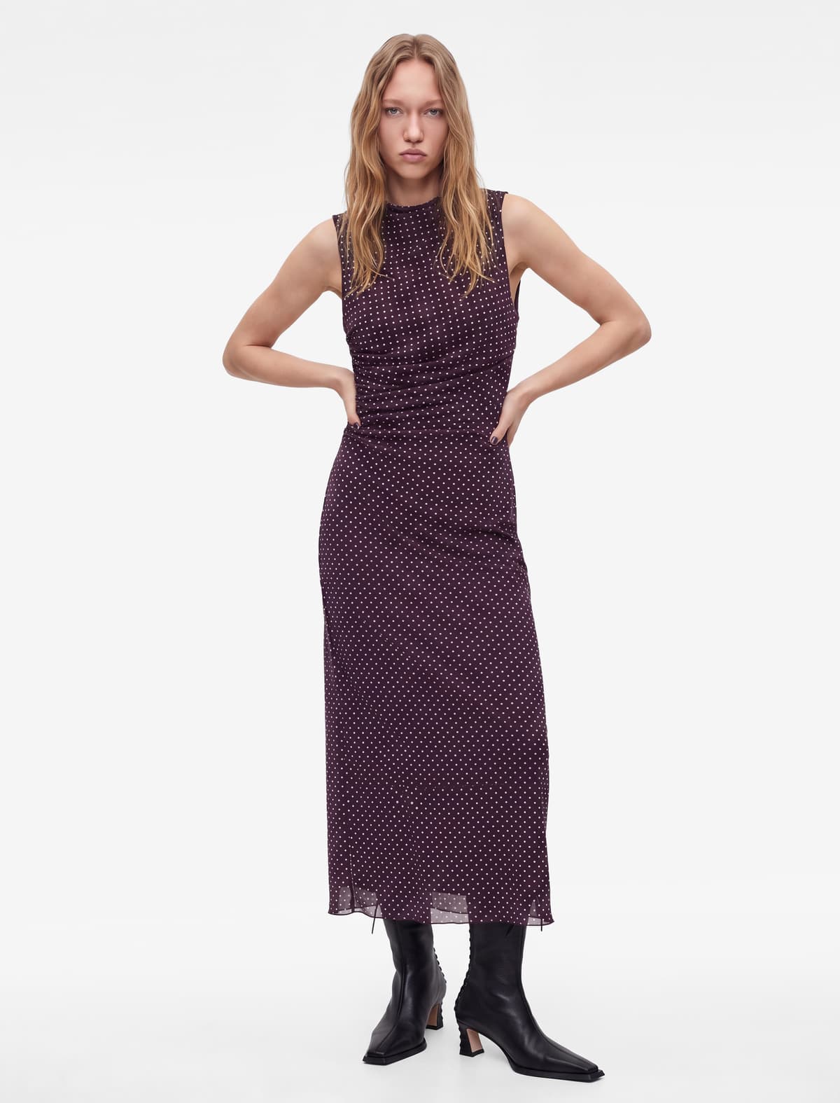 DRESSES